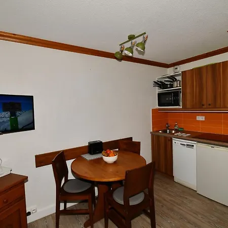 Superb View+swim Pool+smart Tv+netflix+projector Apartment Huez