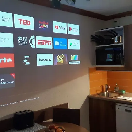 Superb View+swim Pool+smart Tv+netflix+projector *